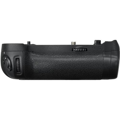 Nikon MB-D18 (Battery Grip)